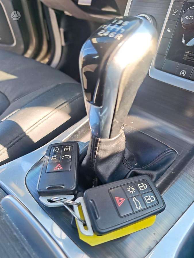 Volvo V70 2015 — фото 17