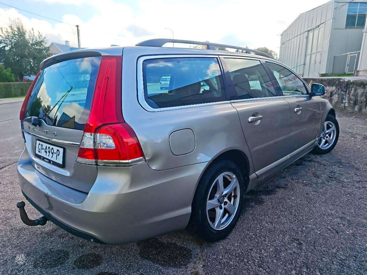 Volvo V70 2015 — фото 19