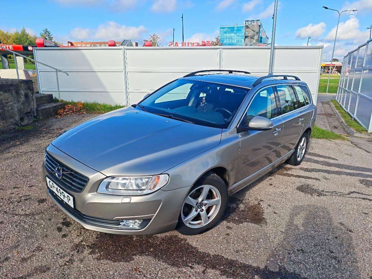 Volvo V70 2015 — вигляд ззаду