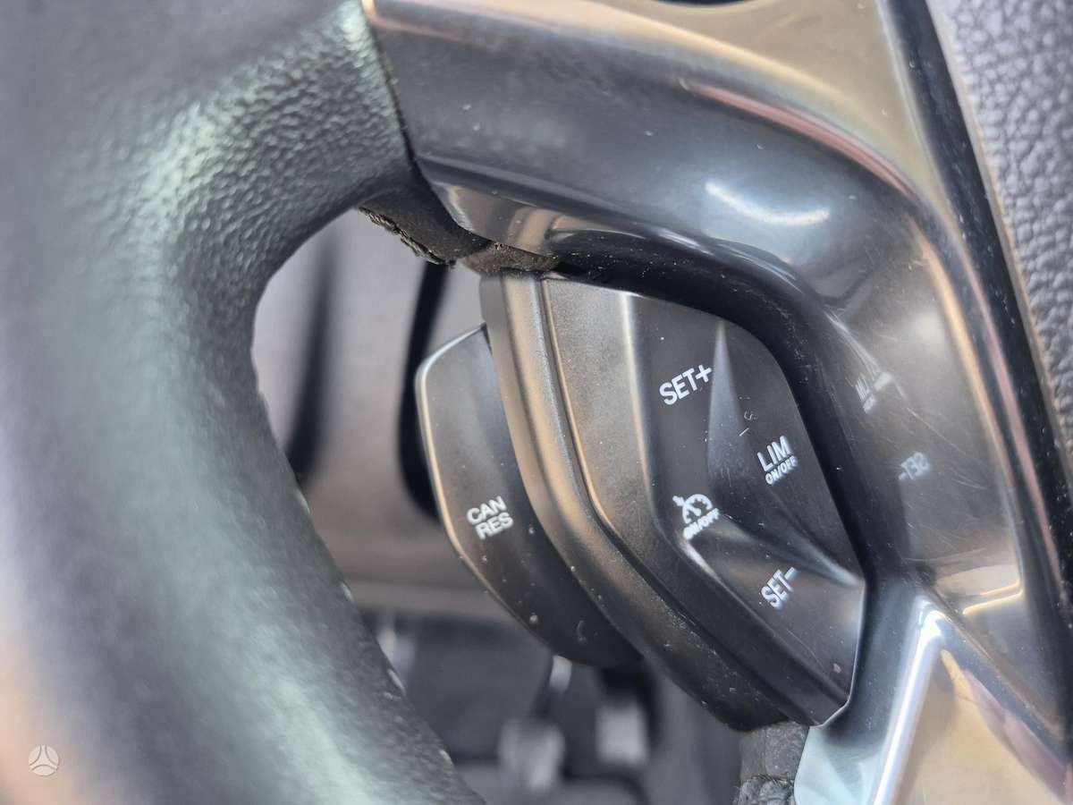 Ford Tourneo 2015 — фото 16