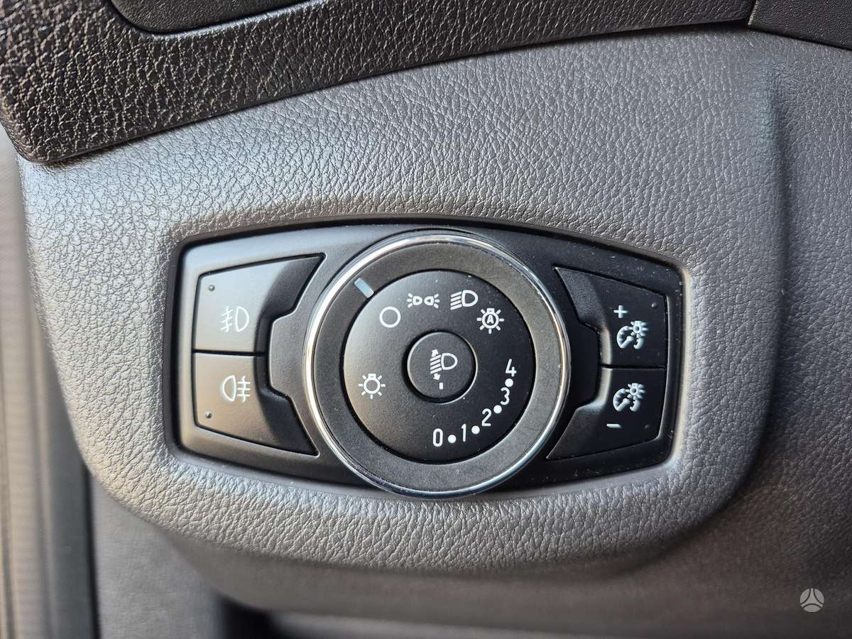 Ford Tourneo 2015 — фото 19