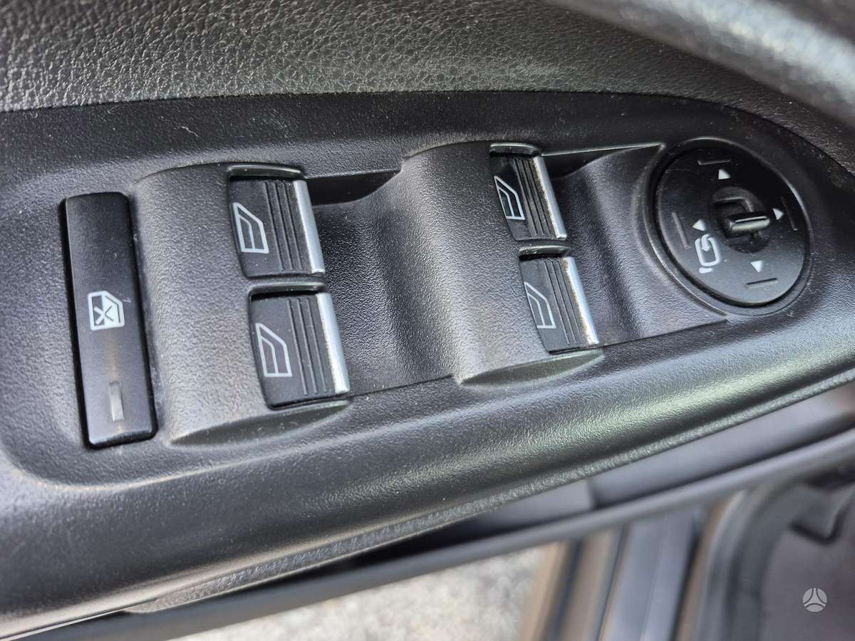 Ford Tourneo 2015 — фото 20