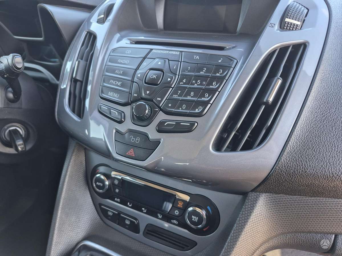 Ford Tourneo 2015 — фото 21