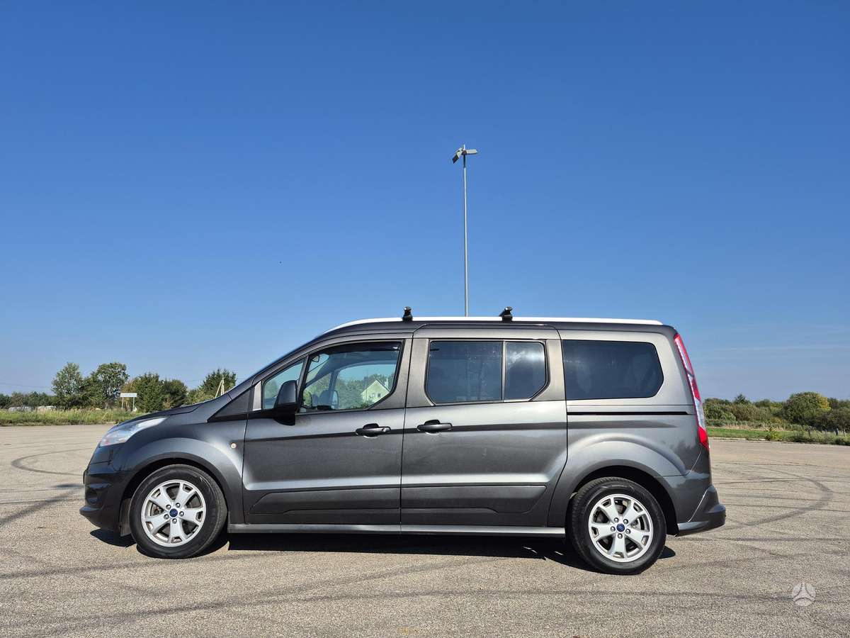 Ford Tourneo 2015 — салон