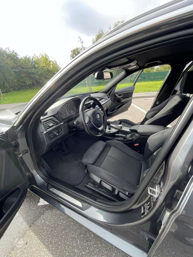 BMW 318 2015 — photo 10