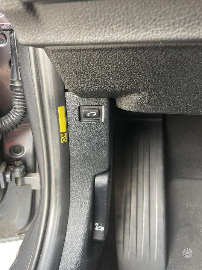 BMW 318 2015 — photo 13