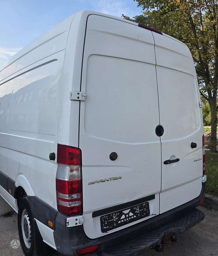 Mercedes-Benz Sprinter 2014 — interior