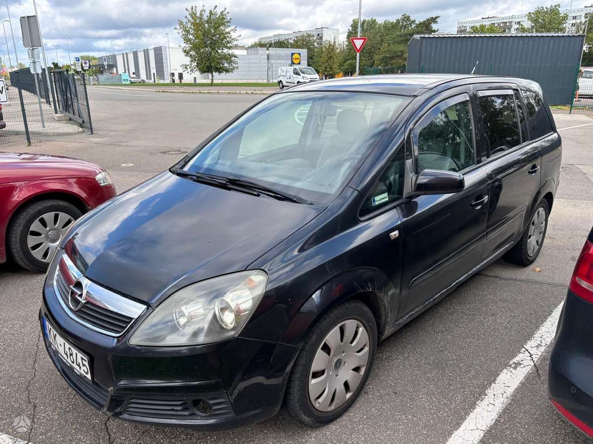 Opel Zafira 2007 — interior