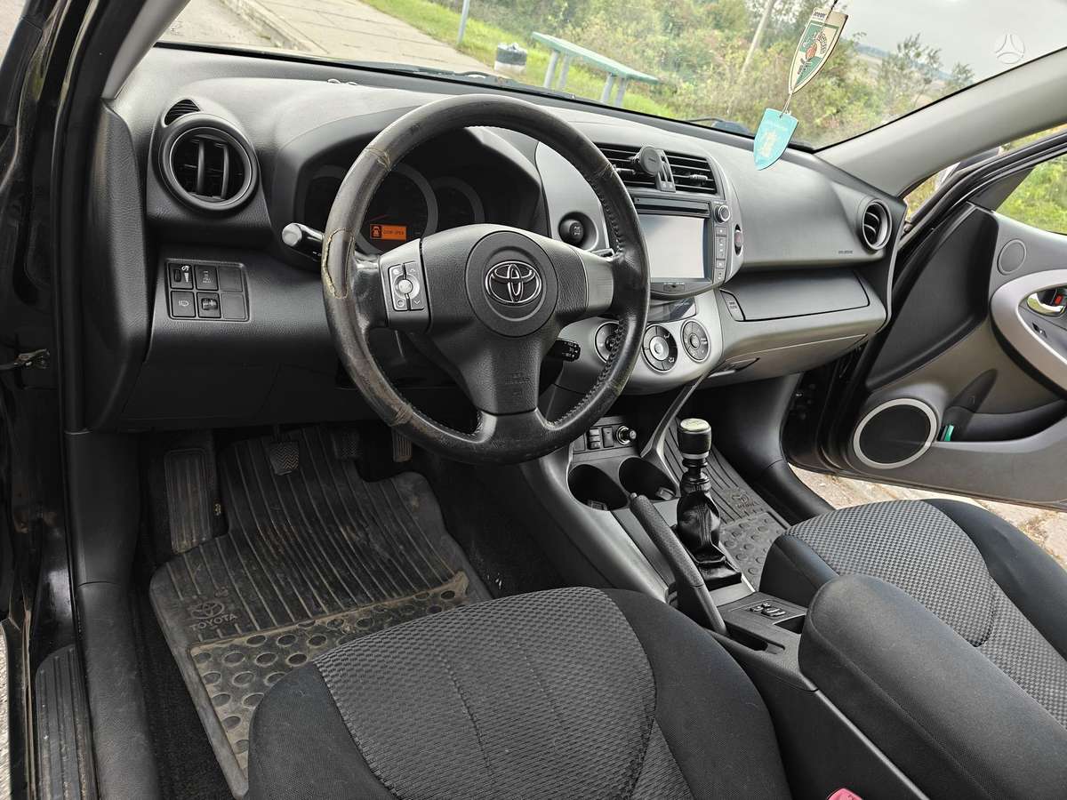 Toyota RAV4 2006 — фото 12
