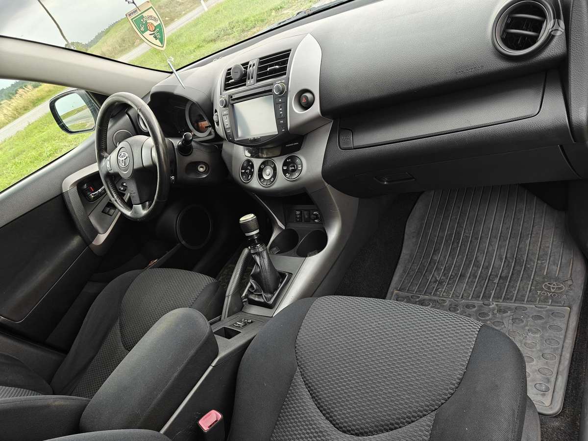 Toyota RAV4 2006 — фото 13