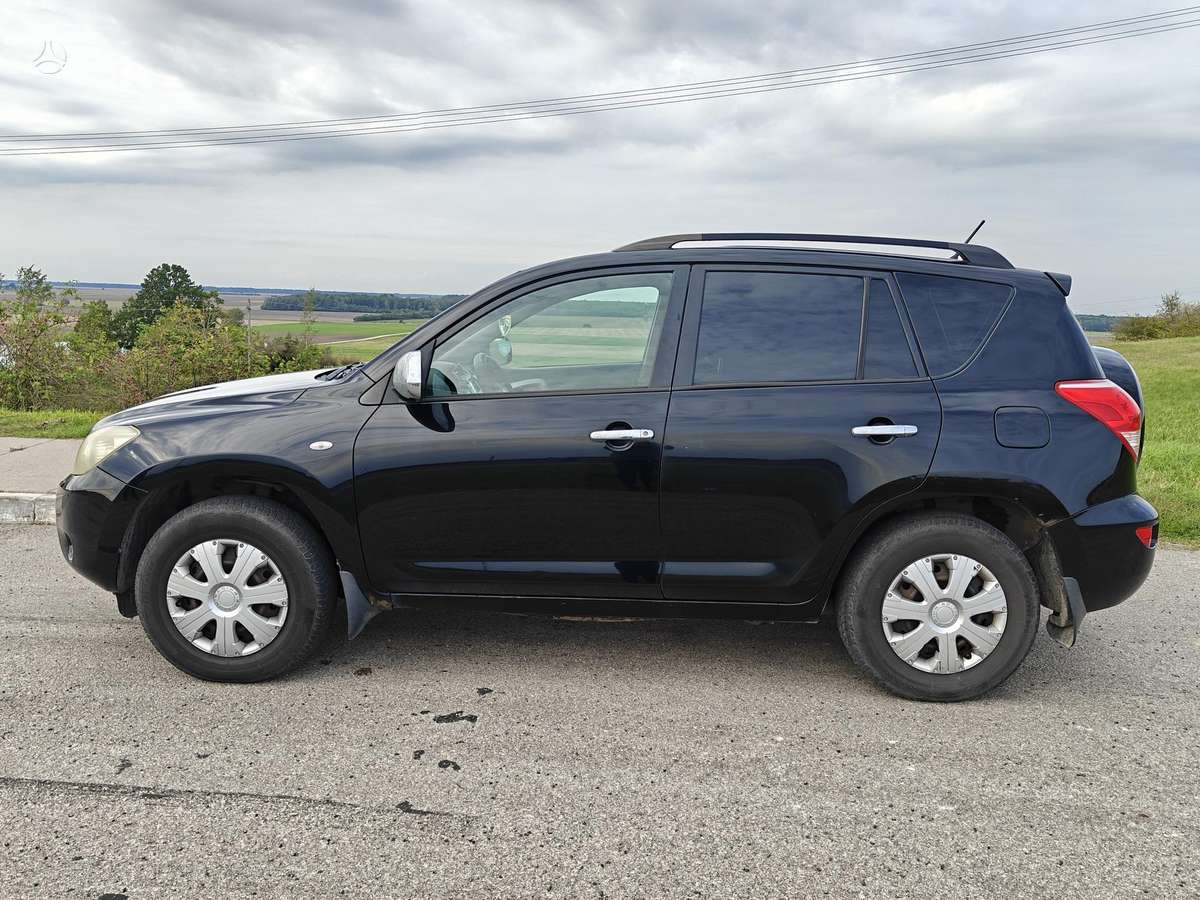 Toyota RAV4 2006 — двигун 2231 cm³, 136 HP (100kW)