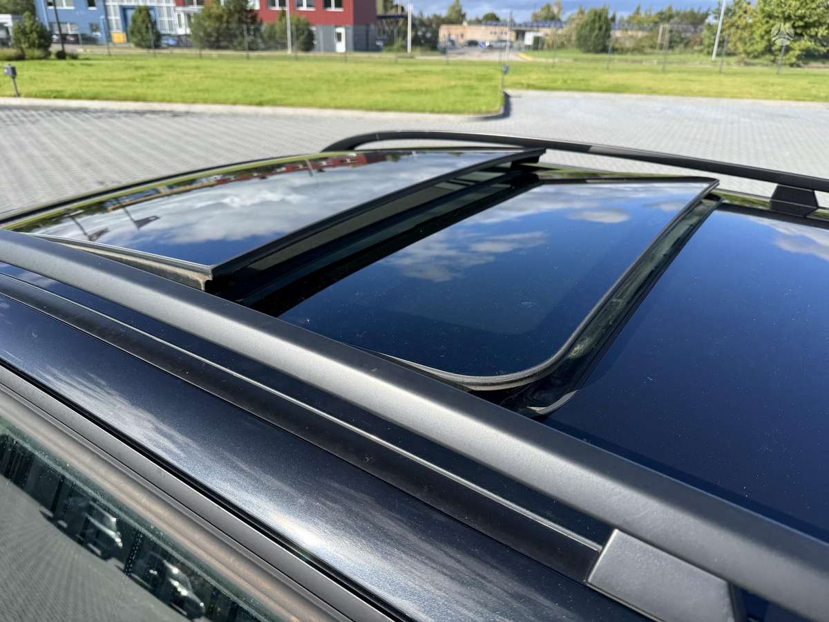 BMW 320 2010 — photo 10