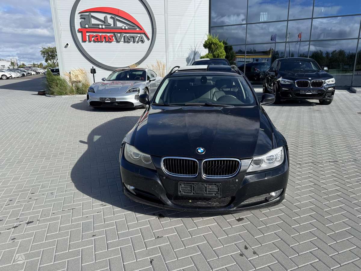 BMW 320 2010 — photo 9