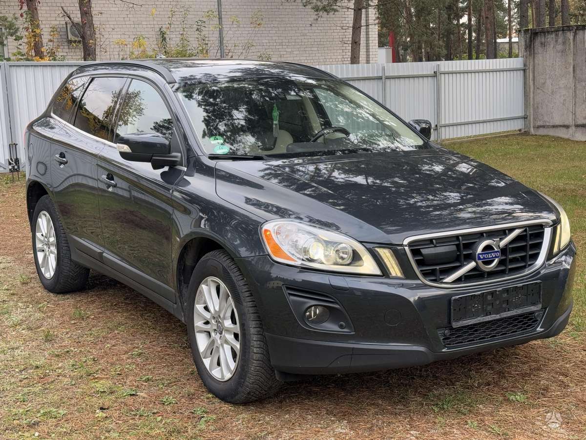Volvo XC60 2009 — вигляд ззаду