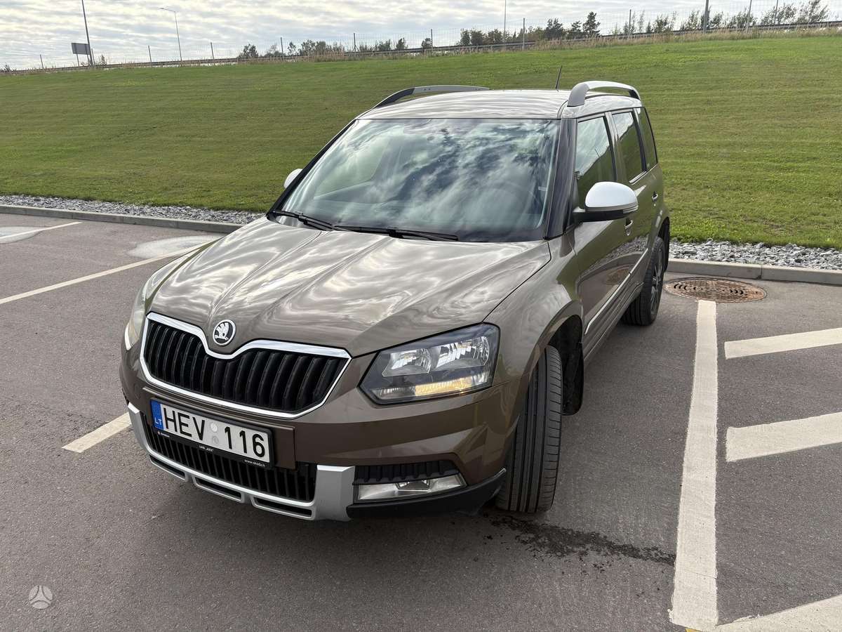 Skoda Yeti 2014 — вигляд ззаду