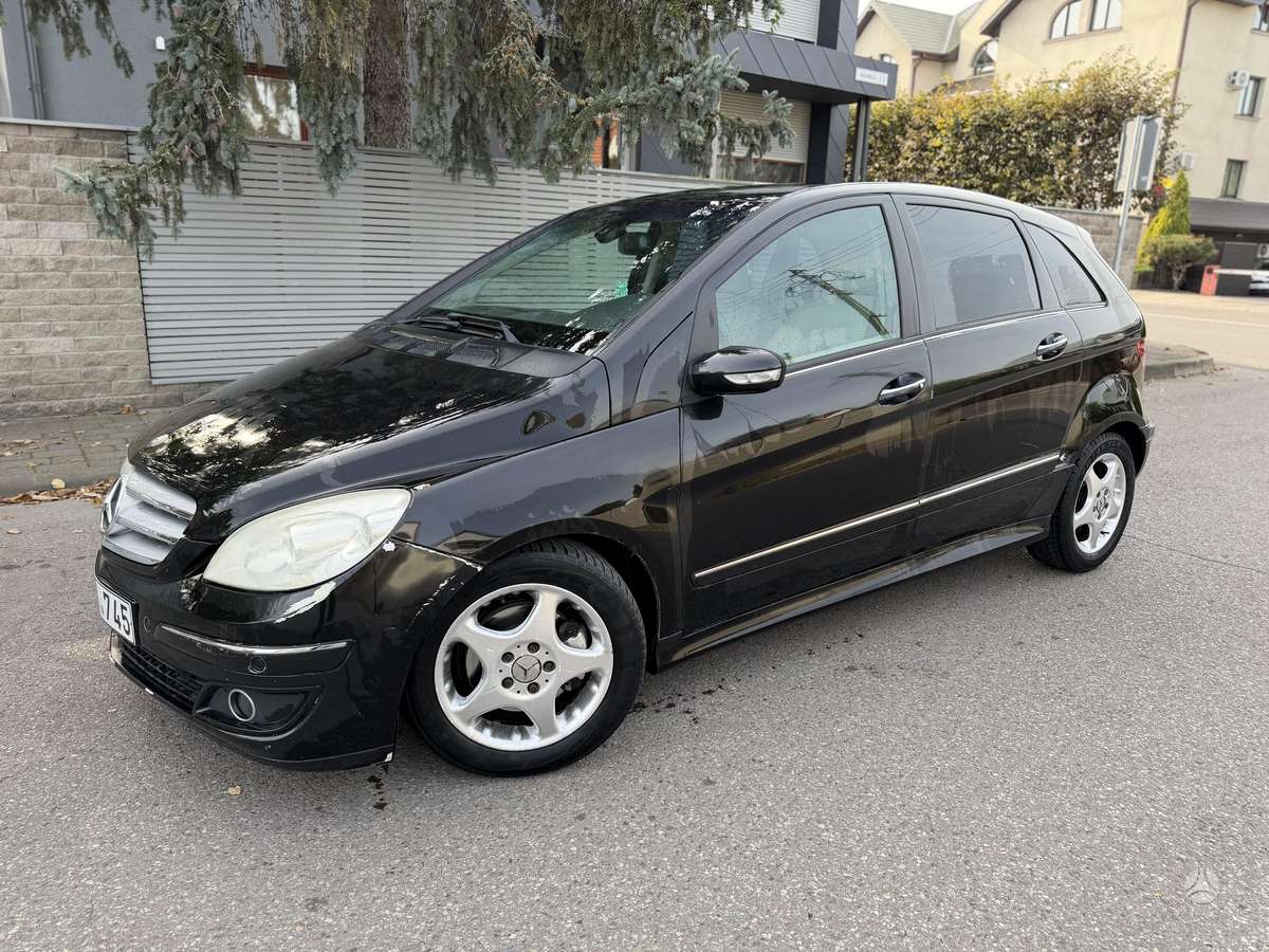 Mercedes-Benz B200 2007 — вигляд ззаду