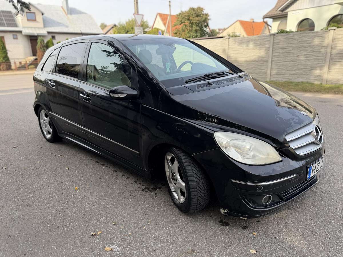Mercedes-Benz B200 2007 — двигун 1992 cm³, 140 HP (103kW)