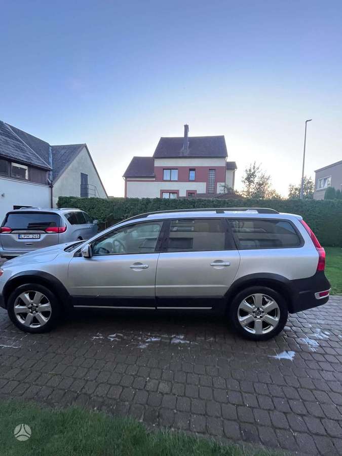 Volvo XC70 2008 — двигун 2400 cm³, 185 HP (136kW)