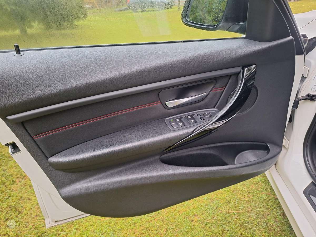 BMW 316 2013 — photo 16
