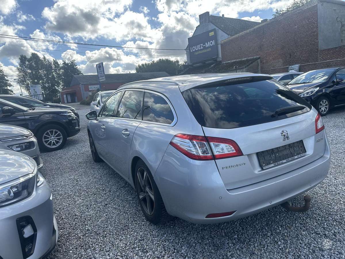 Peugeot 508 2013 — вигляд ззаду