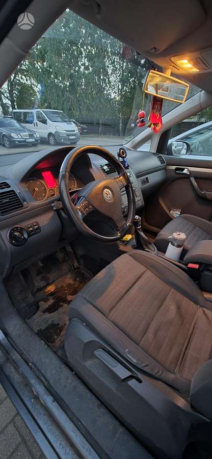Volkswagen Touran 2006 — photo 10