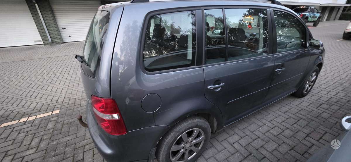 Volkswagen Touran 2006 — photo 7