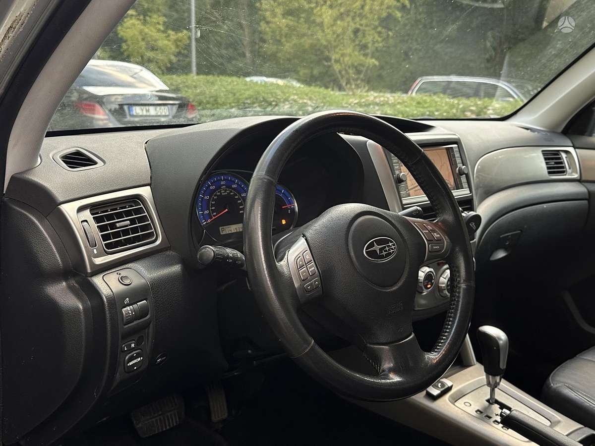 Subaru Forester 2010 — photo 15