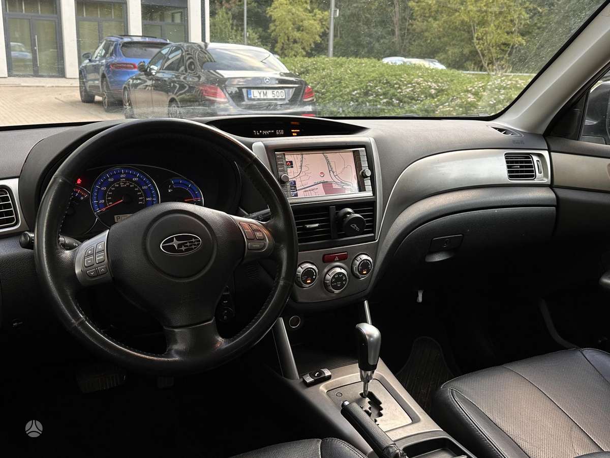 Subaru Forester 2010 — photo 16