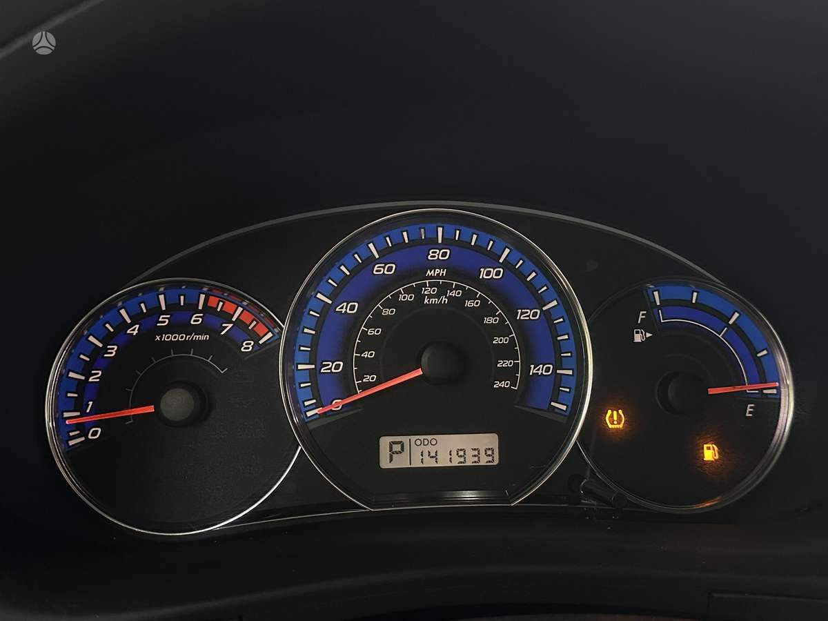 Subaru Forester 2010 — photo 17