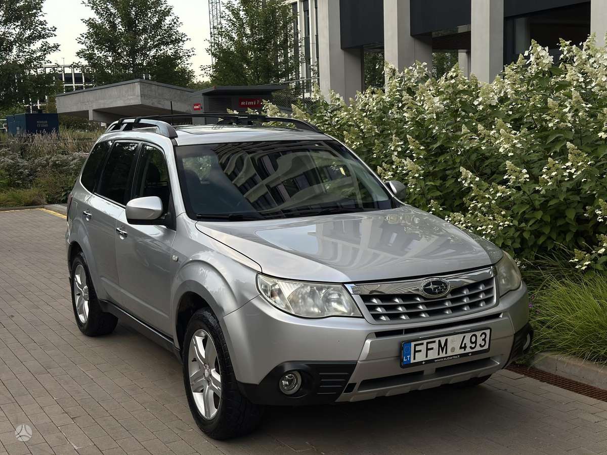 Subaru Forester 2010 — photo 6