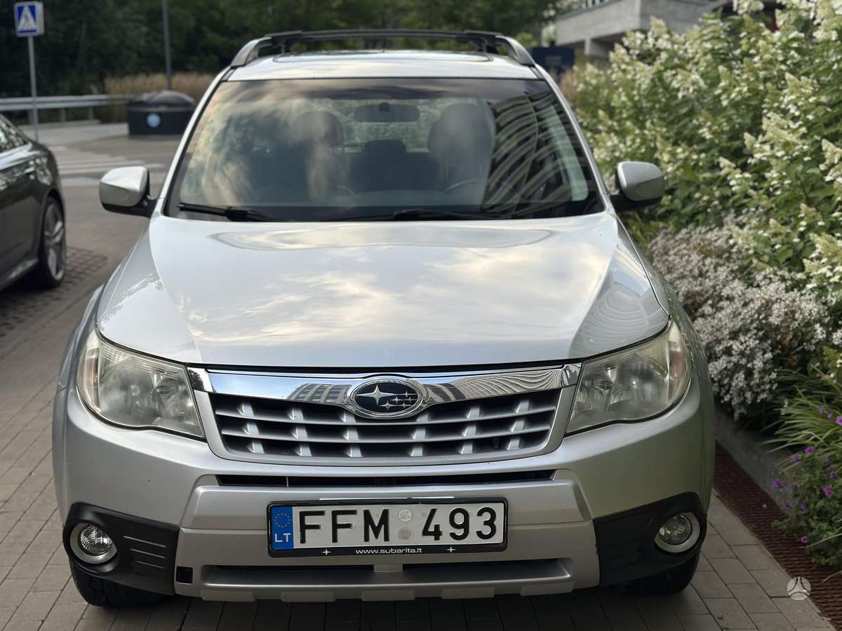 Subaru Forester 2010 — photo 8
