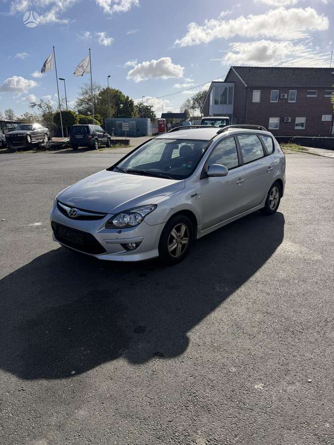 Hyundai i30 2012 — вигляд ззаду