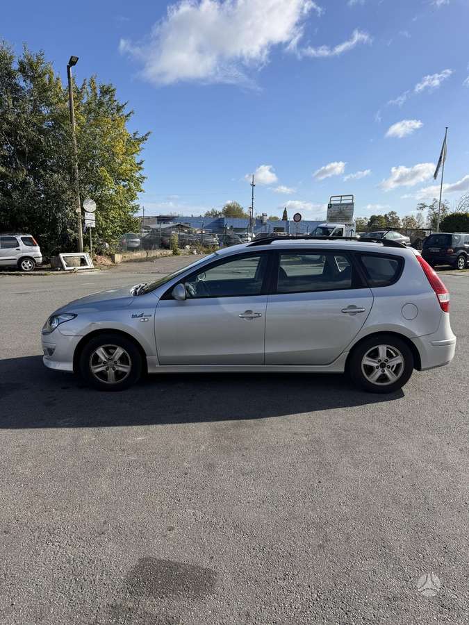Hyundai i30 2012 — салон