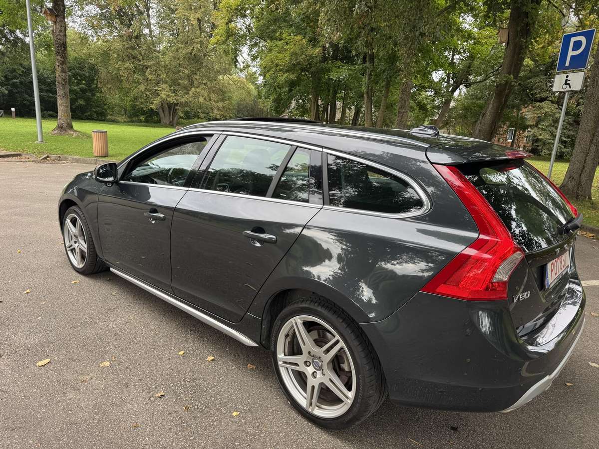 Volvo V60 2013 — photo 20