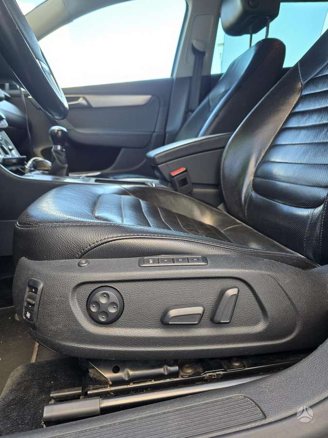 Volkswagen Passat 2009 — photo 7