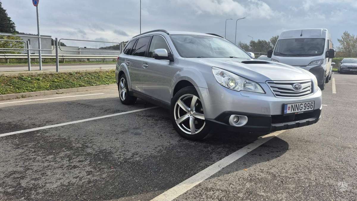 Subaru Outback 2012 — photo 9