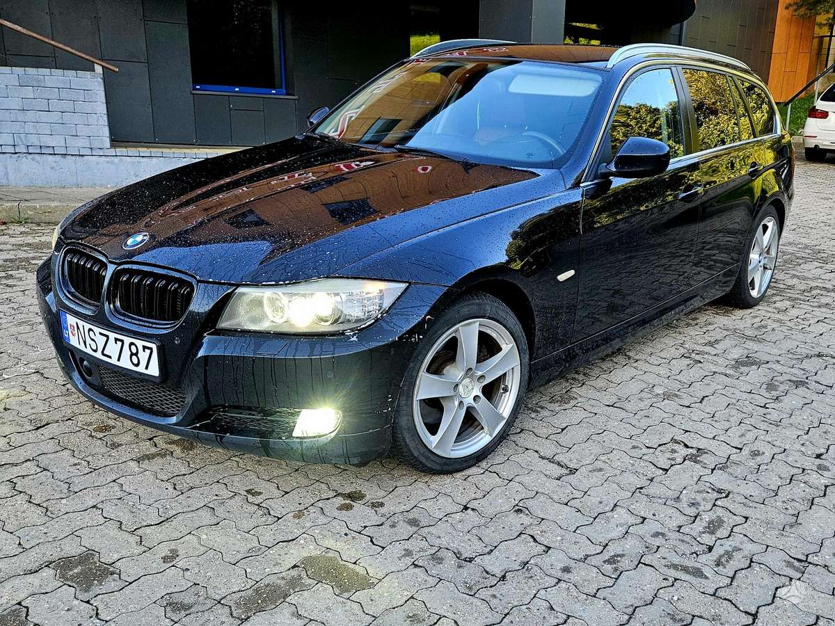 BMW 330, 2010