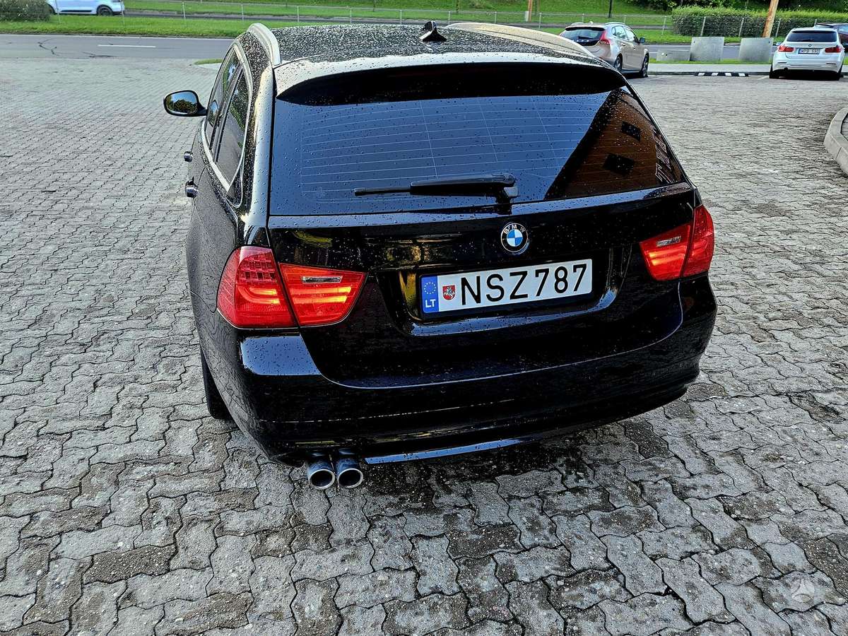 BMW 330 2010 — photo 6