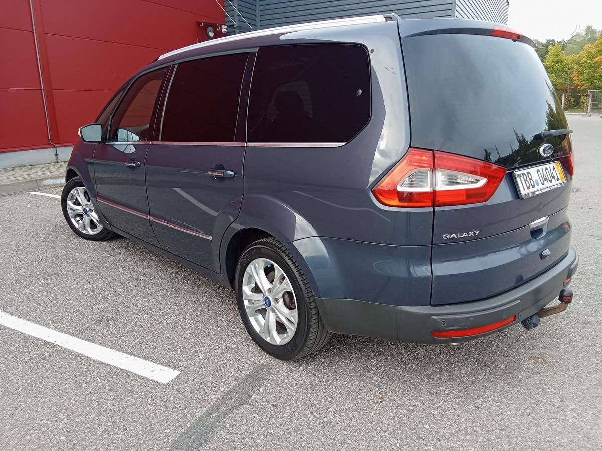 Ford Galaxy 2011 — interior