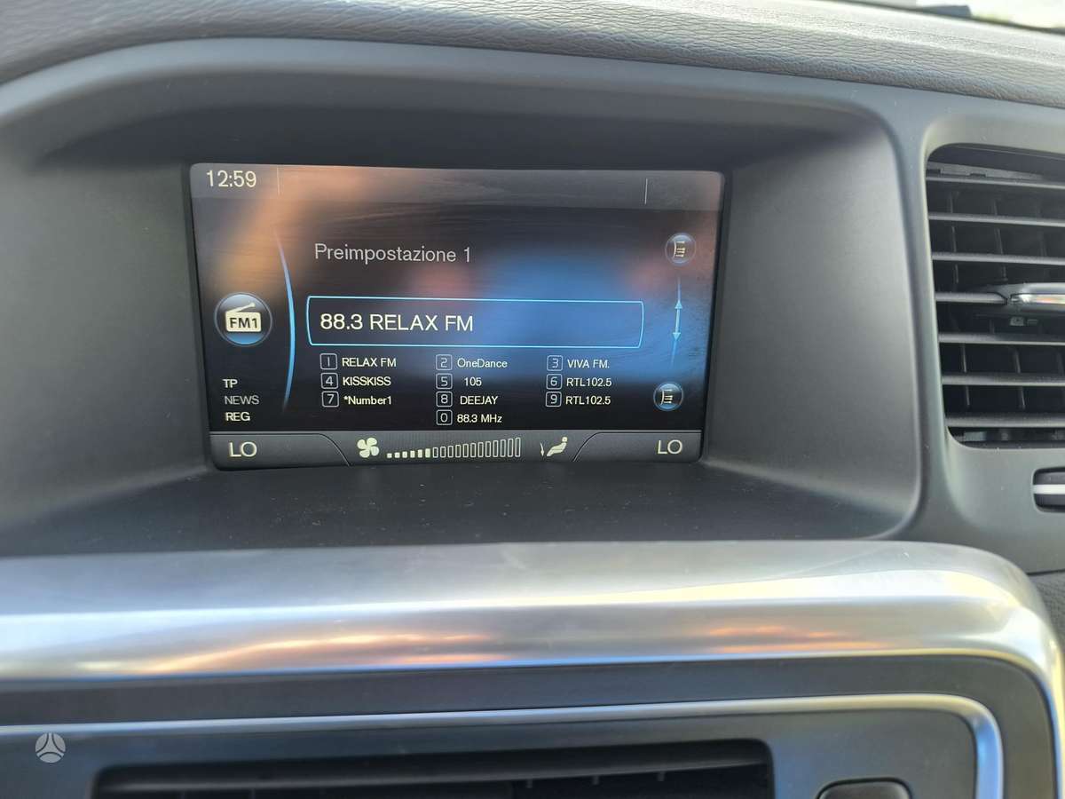 Volvo V60 2013 — photo 14