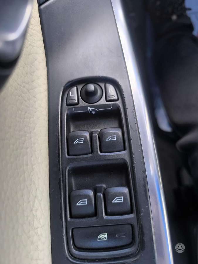 Volvo V60 2013 — photo 18