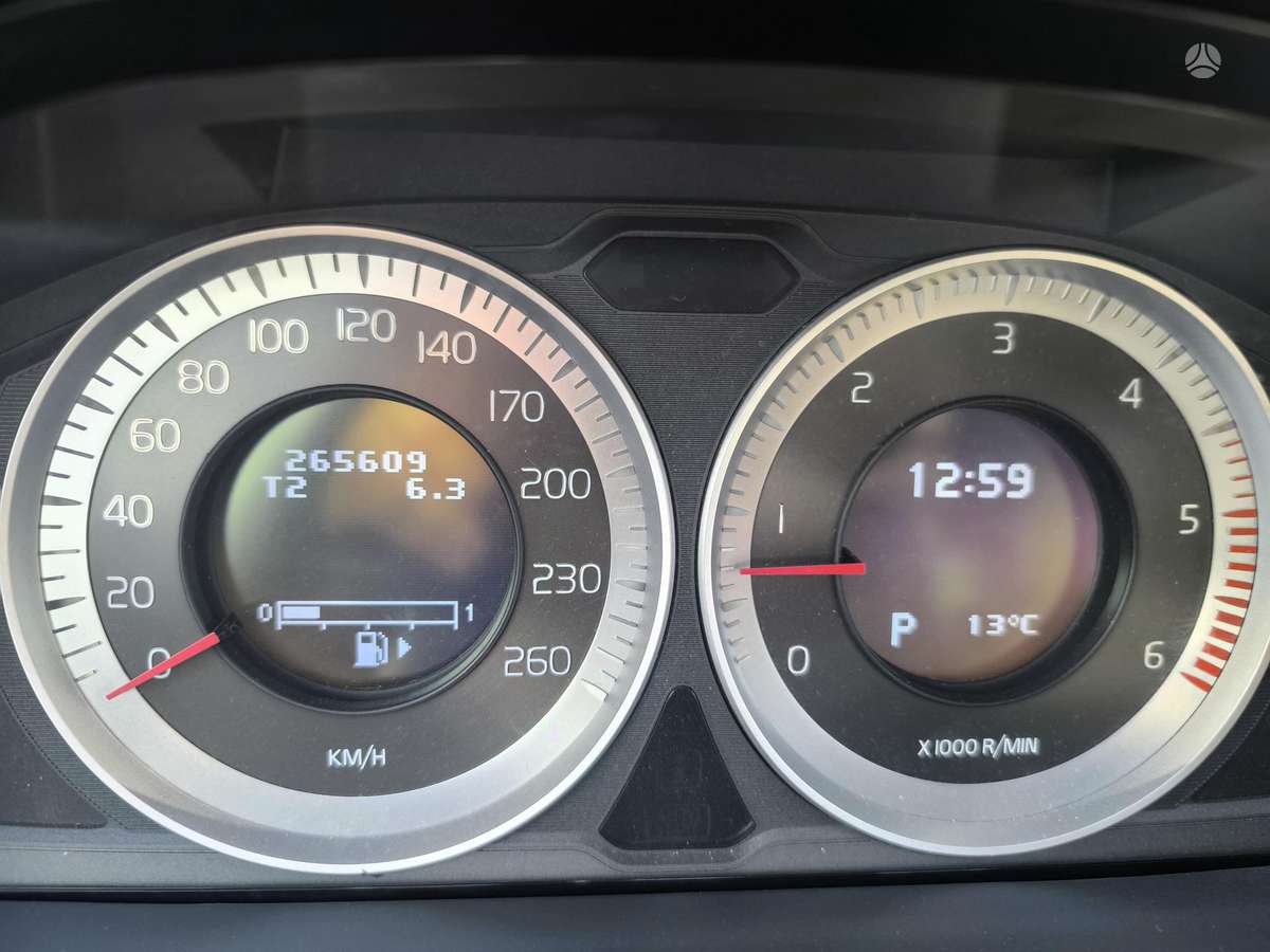Volvo V60 2013 — photo 20