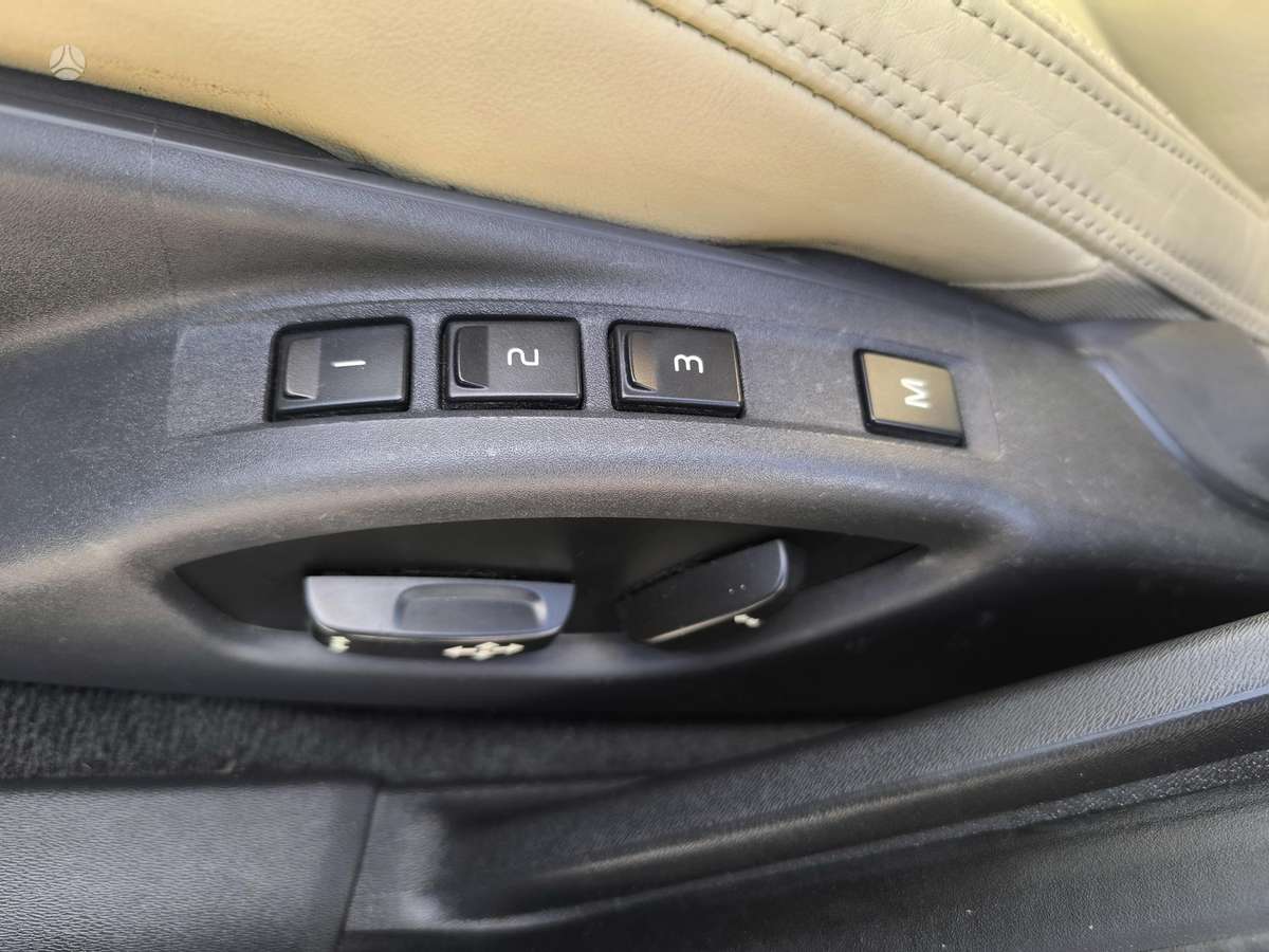 Volvo V60 2013 — photo 22