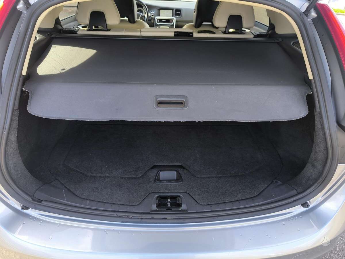 Volvo V60 2013 — photo 25