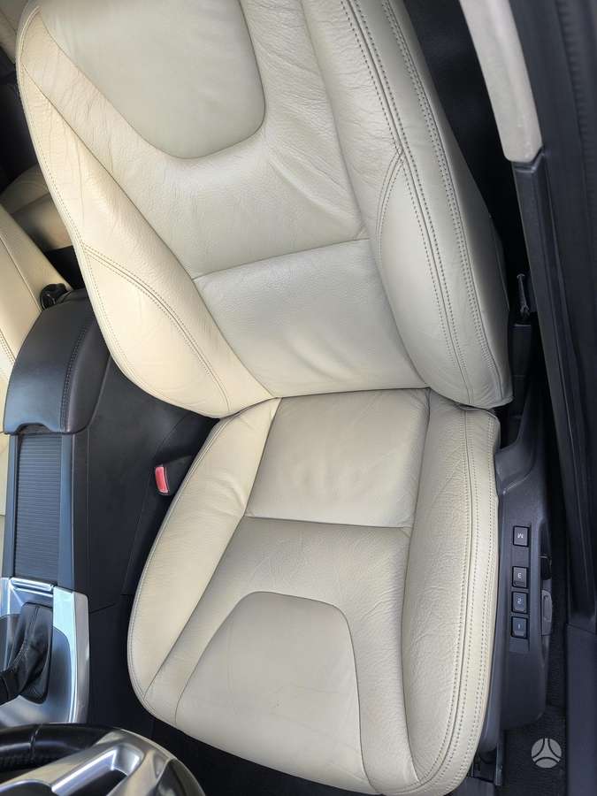 Volvo V60 2013 — photo 26