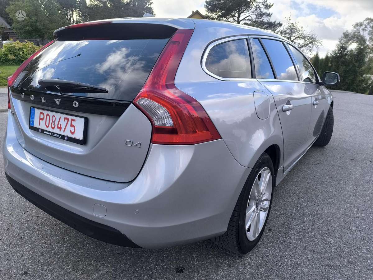Volvo V60 2013 — photo 9