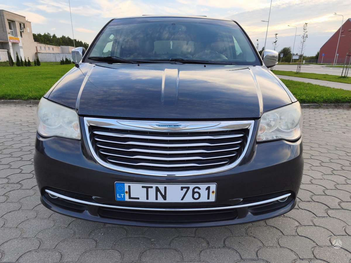Chrysler Town 2015 — vehicle for AFU Ukraine