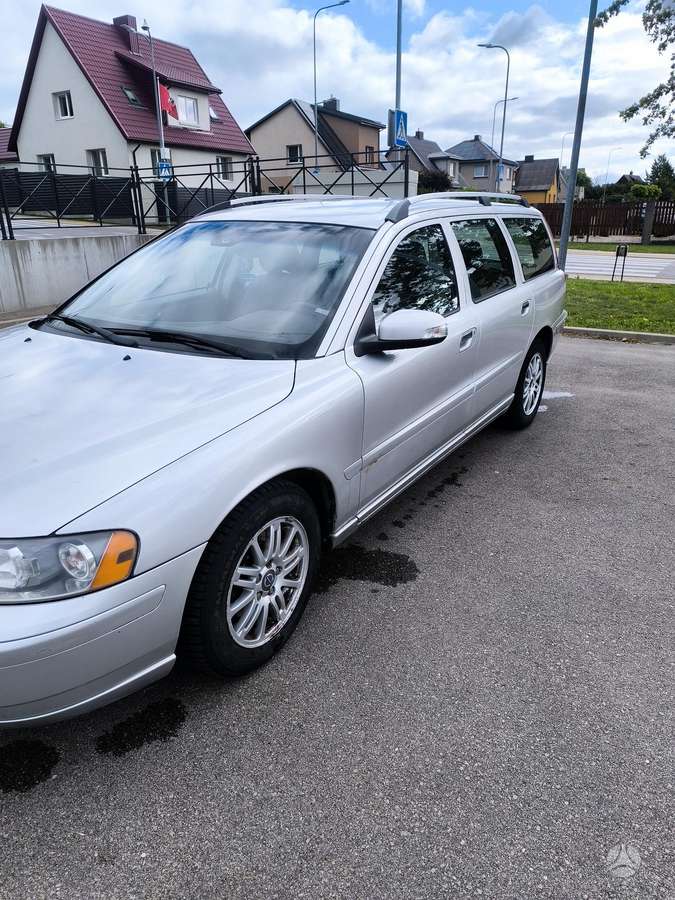 Volvo V70 2007 — photo 10
