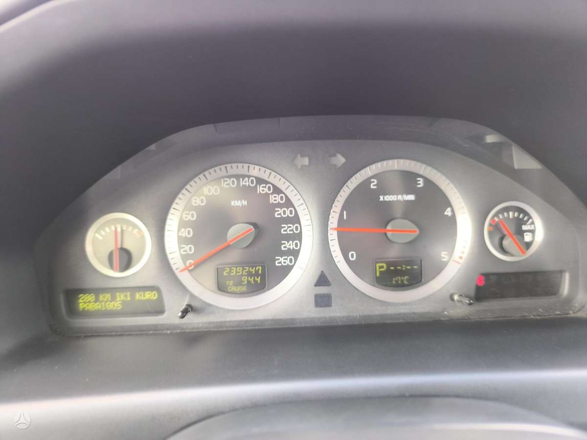 Volvo V70 2007 — photo 18