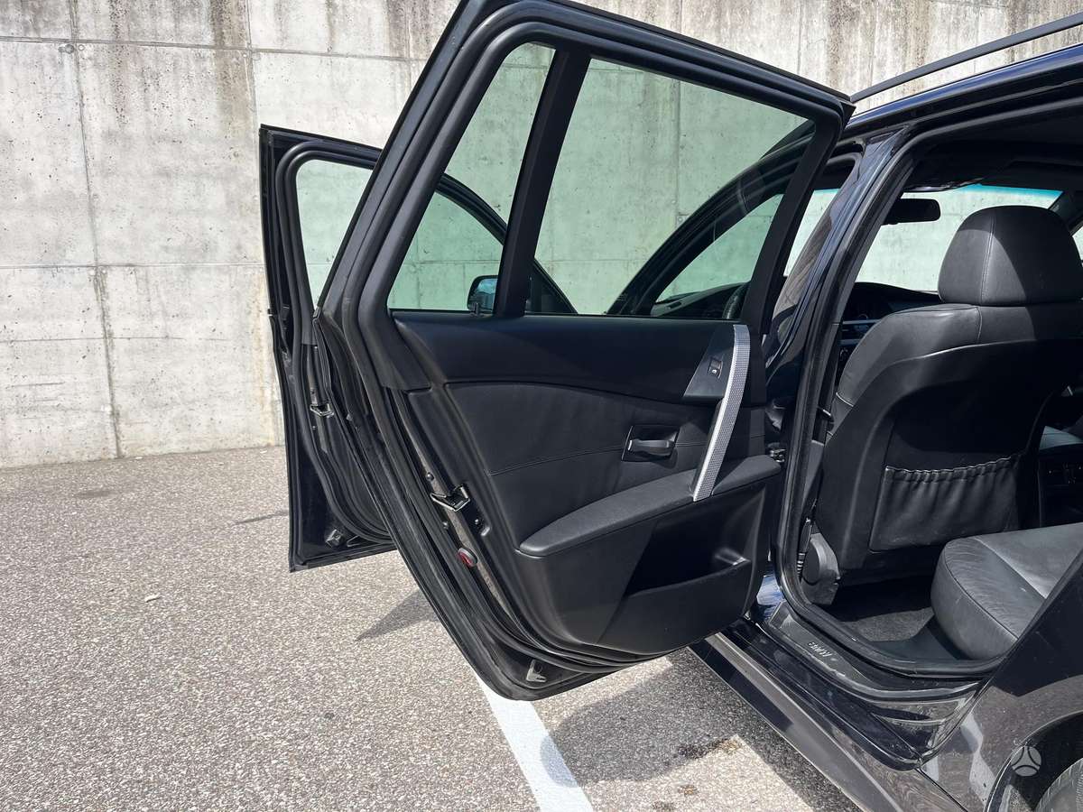 BMW 530 2005 — photo 30